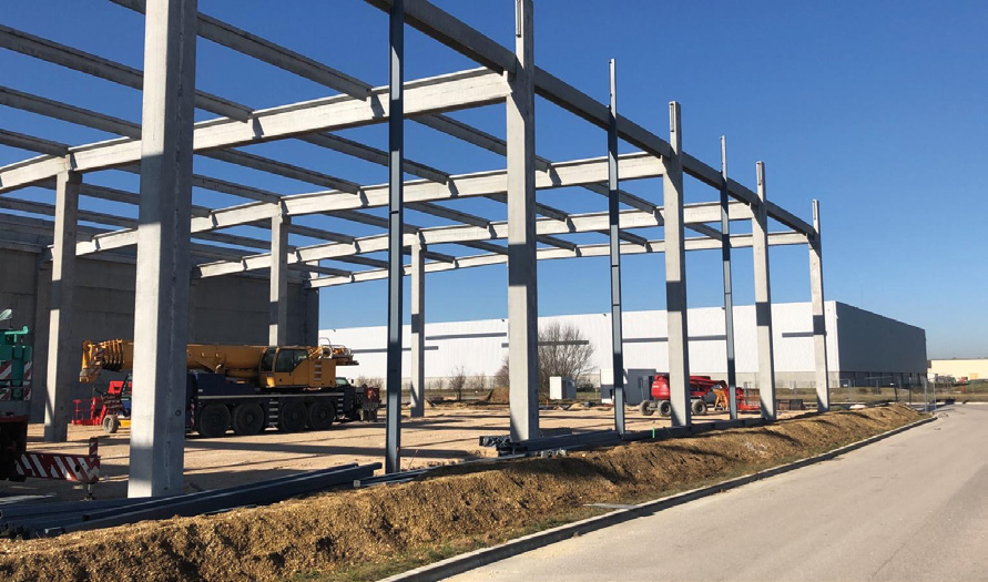 Construction d'un bâtiment de 3 500 m2 attenant au siège du GAFIC de stockage avec mini load Photos DR