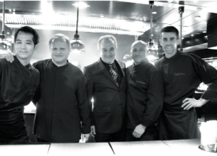 Joe?l Robuchon ouvre l’Atelier Etoile sur les Champs-Elyse?es