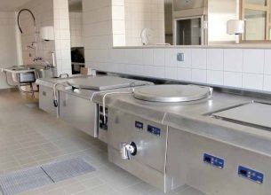 Des équipements de cuisine en suspendu