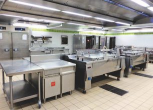 Une cuisine dernière génération, d’une capacité de 2000 repas/jour