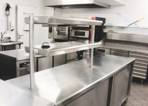 Un bel espace de travail pour servir la clientèle individuelle comme les groupes