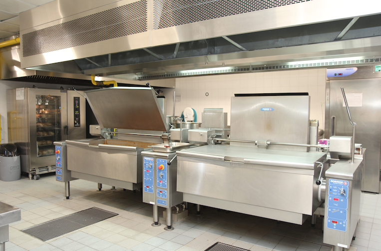 La nouvelle demi-pension du collège Matisse dans Grandes Cuisines n°116