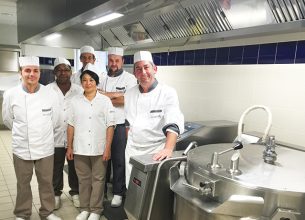 Une cuisine bien équipée pour des cuissons performantes