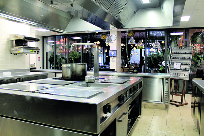 Un marché en demi-teinte