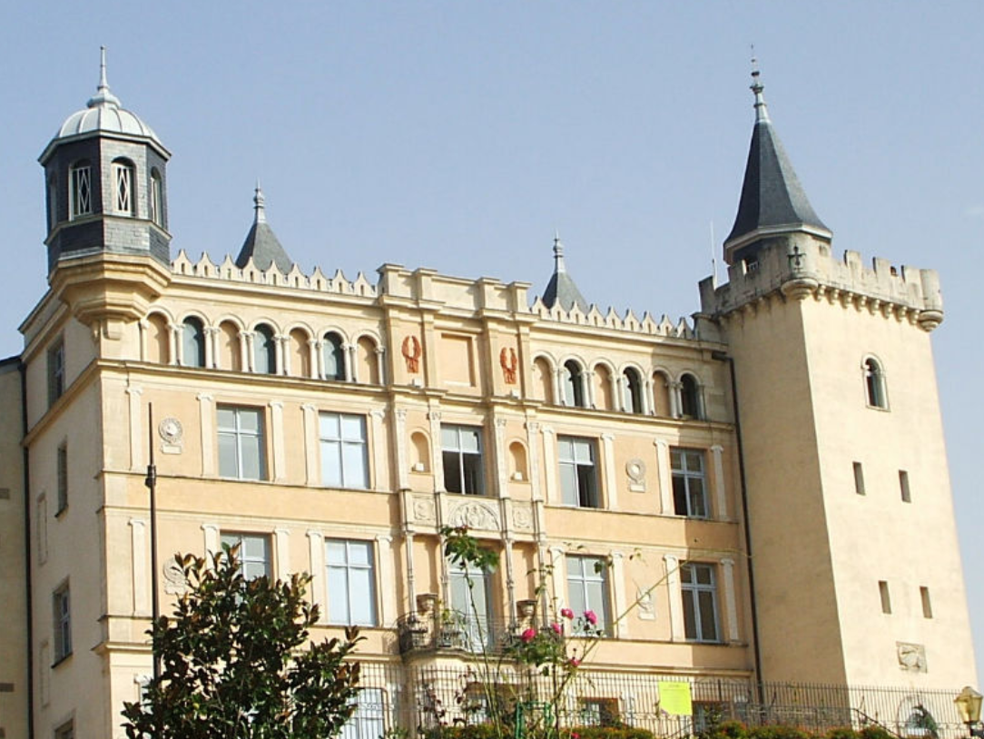 Création d’une cuisine au Château de Saint-Priest