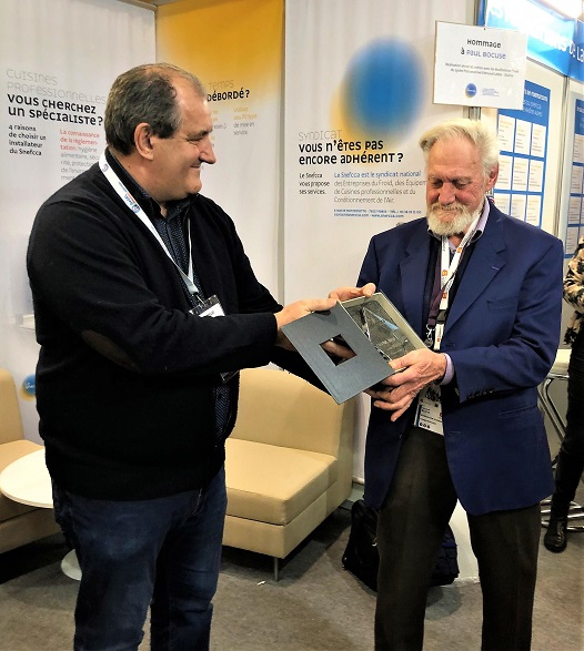 Jean-Claude Billette reçoit le 1er Cristal du Snefcca