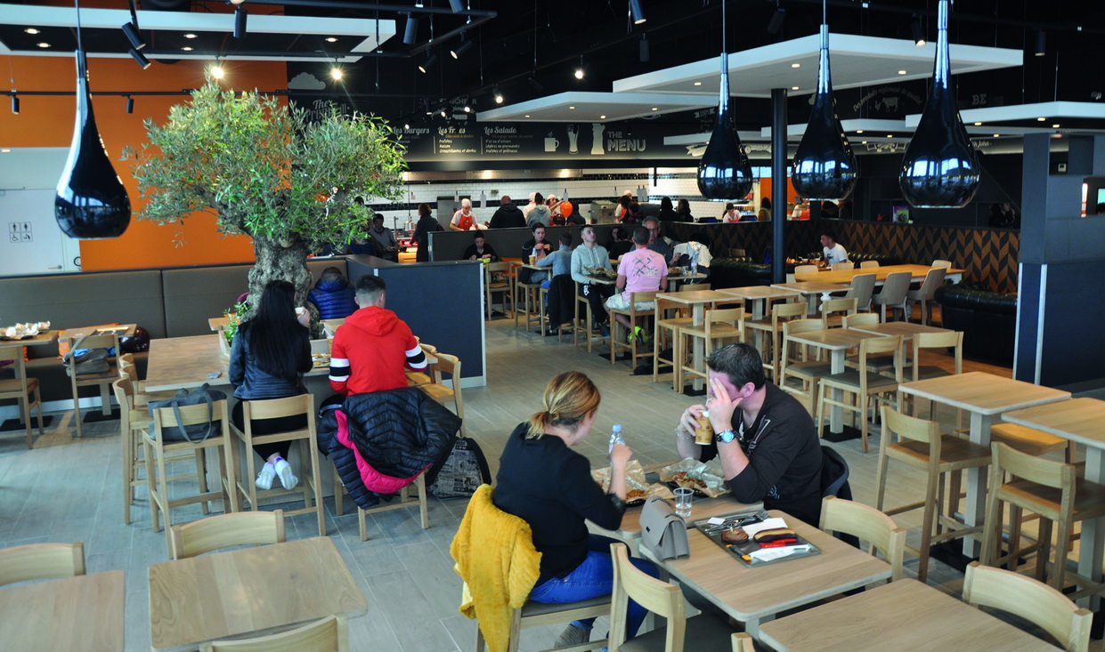 Jules & John à Tarbes : Des équipements bien sélectionnés pour un double concept bien ficelé