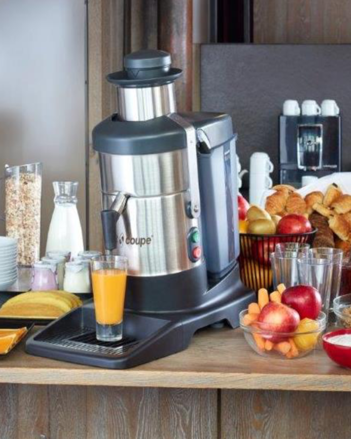 Des jus « à la demande » avec le nouvel extracteur J 80 BUFFET de Robot-Coupe
