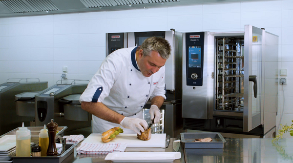 Rational : de nouveaux webinars pour découvrir les fonctionnalités de l’iCombi Pro et de l’iVario Pro