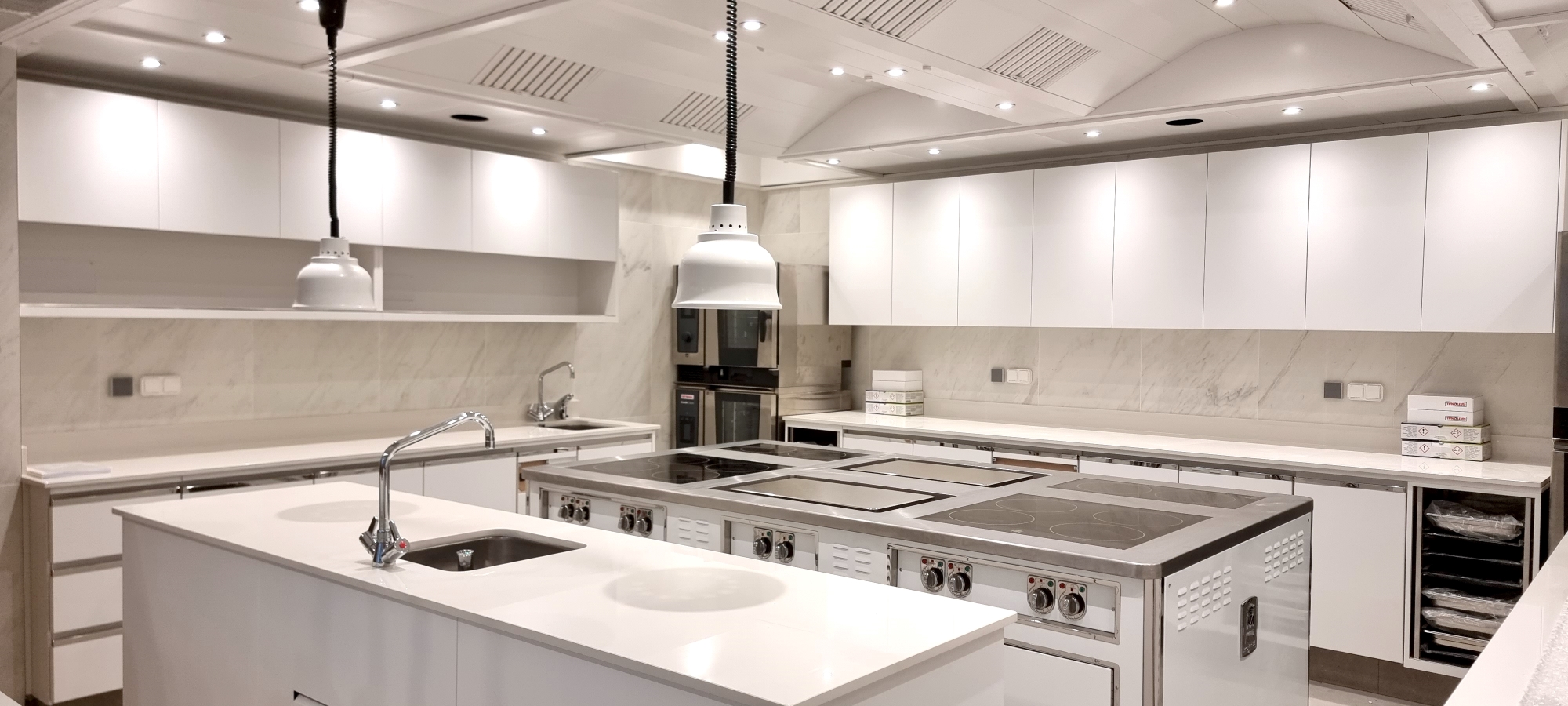 Des cuisines à l’image des chefs en gastronomie dans notre n° du 3e trimestre