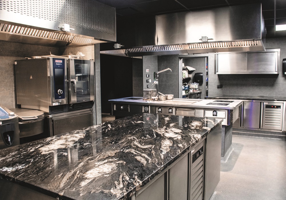 220 BPM dans les Monts du Lyonnais : Une atypique cuisine minérale