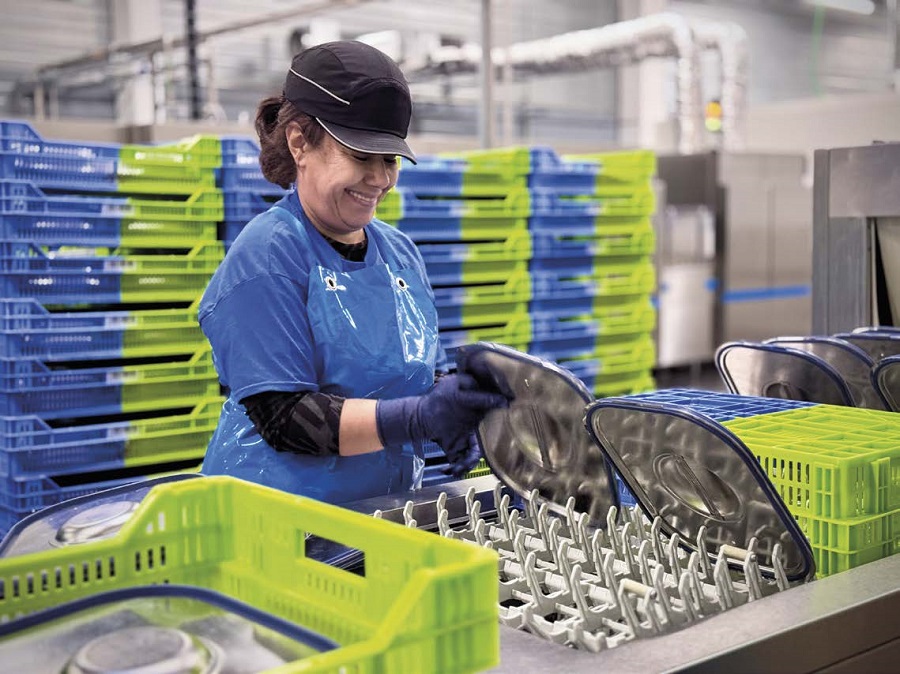 Oyobo et Re-uz for Eternity : Le lavage des contenants et le réemploi se développent